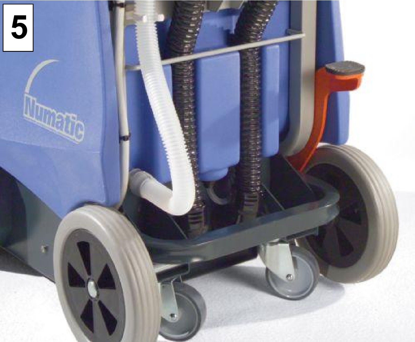 NUMATIC SCHROBZUIGMACHINE